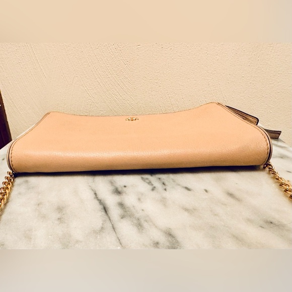 Tory Burch Crossbody Everly Mini Top Zip Gold Details Pink Leather - Picture 6 of 8